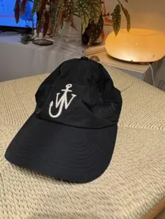 JW Anderson キャップ ブラック ロゴ刺繍 ナイロン 帽子