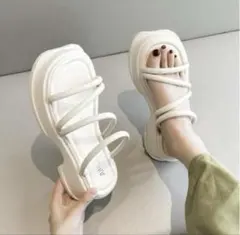 【新品】厚底 美脚サンダル ストラップ 韓国のサムネイル
