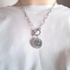 Item thumbnail for item 1a9335b7-03d5-4903-8ff7-0685c08aa39a