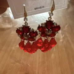 赤いビジュー フラワーデザイン ドロップピアス　未使用品　925シルバー　可愛い