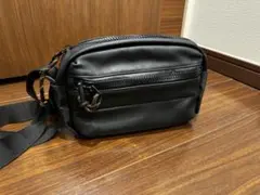 ZARA ブラック ボディバッグ・ショルダーバック