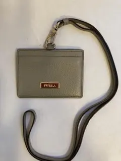 FURLA グレー パスケース IDカードポケット付き