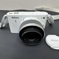 ショット数4000】Nikon1 J1シルバー標準ズームレンズキット - メルカリ