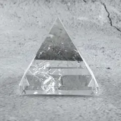 T-28水晶ピラミッド　天然石　透明クリスタル　パワーストーン　クリアクォーツ