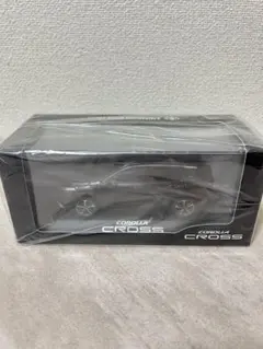 カローラクロス　ミニカー 1/30スケール 紫のサムネイル