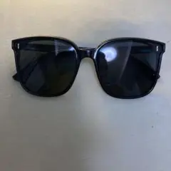 サングラス　ブラックスクエア