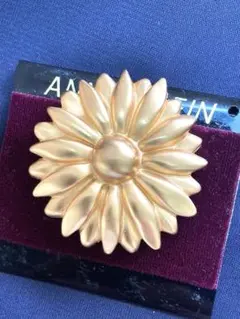 【新品】ANNE KLEINマットゴールドヴィンテージブローチ　ひまわりのサムネイル