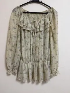 花柄フリルブラウス　佐々木希ブランド　cotton cloud