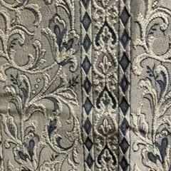 刺繍デザインのカーテン新品