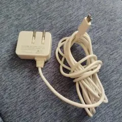 ホワイト USB充電器 AKJ-712/752R