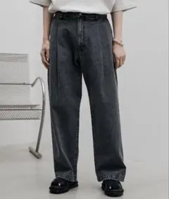 【完売品】TUCK WIDE LOOSE DENIM ブラックのサムネイル