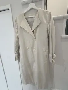 ナチュラルビューティーベーシック　トレンチコート