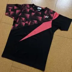 新品同様　未着用　ヨネックス ゲームシャツ 赤レッド　ユニ　Tシャツ　M メンズ