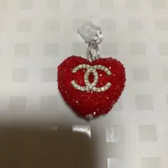 CHANEL ハート型チャーム 赤