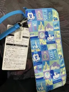 【新品未使用タグ付】ディズニー　ペットボトルケース