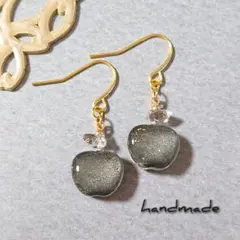 ≪303 ブラック≫レジンピアス 400円