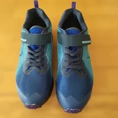 【美品】SUPERSTAR 　バネのチカラ　 青24cm