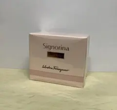 新品未使用サルヴァトーレ フェラガモ シニョリーナ オーデパルファム　30ml