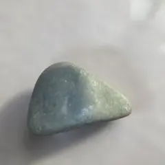 糸魚川翡翠　原石　御守りサイズ　 研磨済⑰ 38g