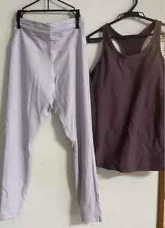 薄紫のヨガパンツと紫のタンクトップセット　LAVA Mサイズ