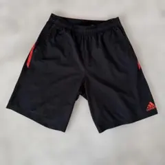 adidas 　アディダス　ハーフパンツ　サイドメッシュ　 黒/赤　O