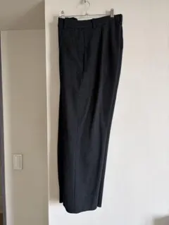 UNIQLO ユニクロ　ダークグレー スラックス Lサイズ