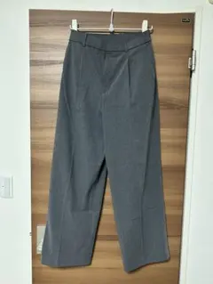 UNIQLO グレー ワイドパンツ Mサイズ