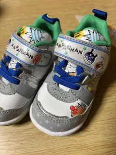 アンパンマン スニーカー　１３㎝