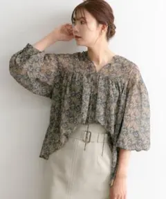 URBAN RESEARCH ROSSO ペイズリーフラワーギャザーブラウス