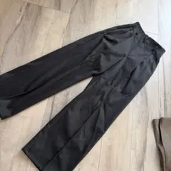 GU ワイドパンツ　黒系