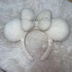 ディズニー　カチューシャ　ミニー　ホワイト