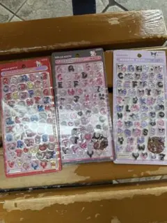 ボンボンドロップシール　サンリオ　moji