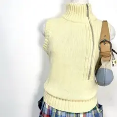Y2K❤️ BURBERRY LONDON アシメジップ ノースリーブ ニットのサムネイル