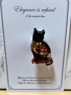 レジン　ねこブローチ