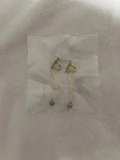 ゴールドチェーン ブルーグレー ビーズ イヤリング