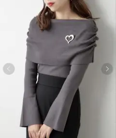 Chico オフショルダー ニットトップス ダークグレー