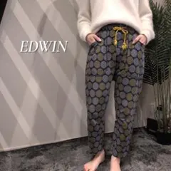 柄 ワイドパンツ