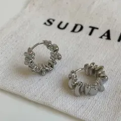 2 ピアス　両耳用　韓国風　フープピアス　ワンタッチ