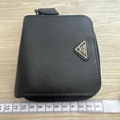 PRADA サフィアーノレザー 二つ折り財布 ブラック