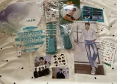 SHINee グッズセット ライブツアー記念アイテム【販売6/25迄】 - メルカリ
