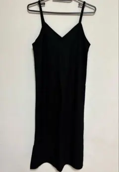 GU ブラック キャミソール