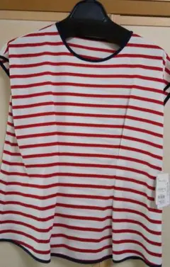 新品タグ付き　ラピーヌ　 カットソー　Tシャツのサムネイル