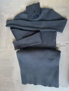 ブラックノースリーブニットワンピース