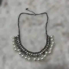 パールクリスタル装飾ネックレス