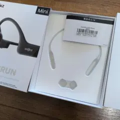 SHOKZ OPENRUN Mini 骨伝導イヤホン の空き箱と付属品一式