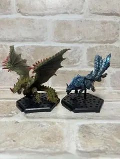 モンスターハンター　エスピナス、ルナガロン　フィギュア