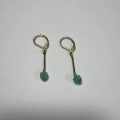 緑色ビーズのピアス