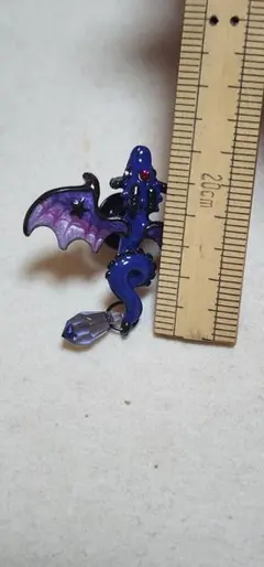 ドラゴン片耳ピアスのサムネイル