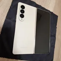 Samsung Galaxy Z Fold4 韓国版 SIMフリーのサムネイル