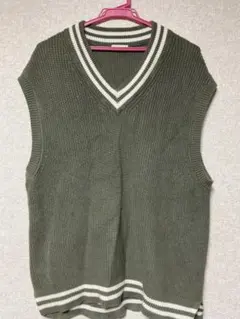 オリーブグリーン Vネック ニットベスト M